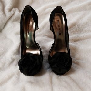 BODY CENTRAL black velvet stilettos